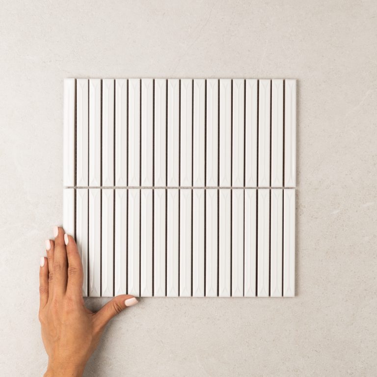 WHITE 3D STACK GLOSS