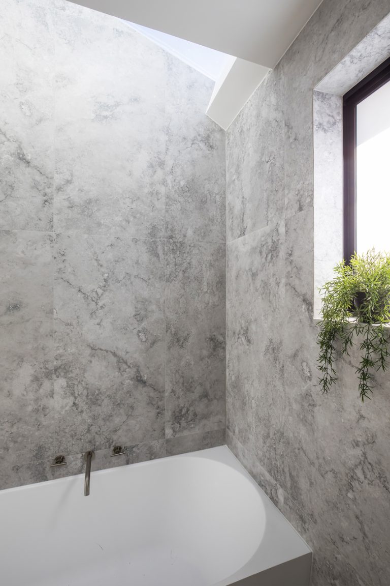 Luxury Travertine Tile Designs With Iridescent Sheen photo