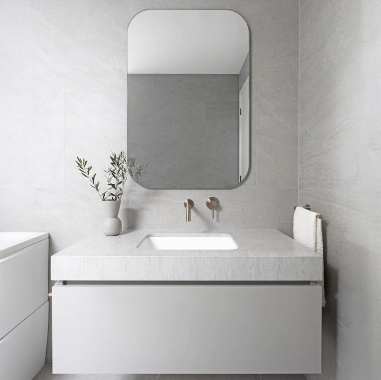 Round Guest Towel Rail