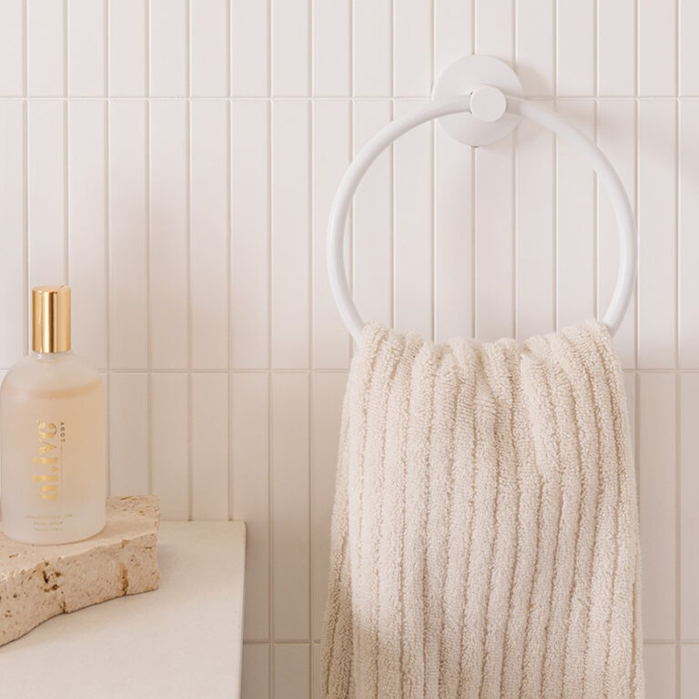 Soul Hand Towel Ring