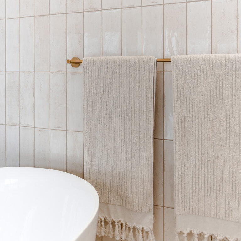 Eternal Single Towel Rail